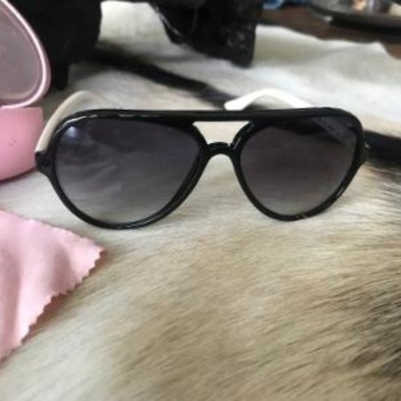 JUICY COUTURE Eat Candy Black Aviator Sunglasses main image 5